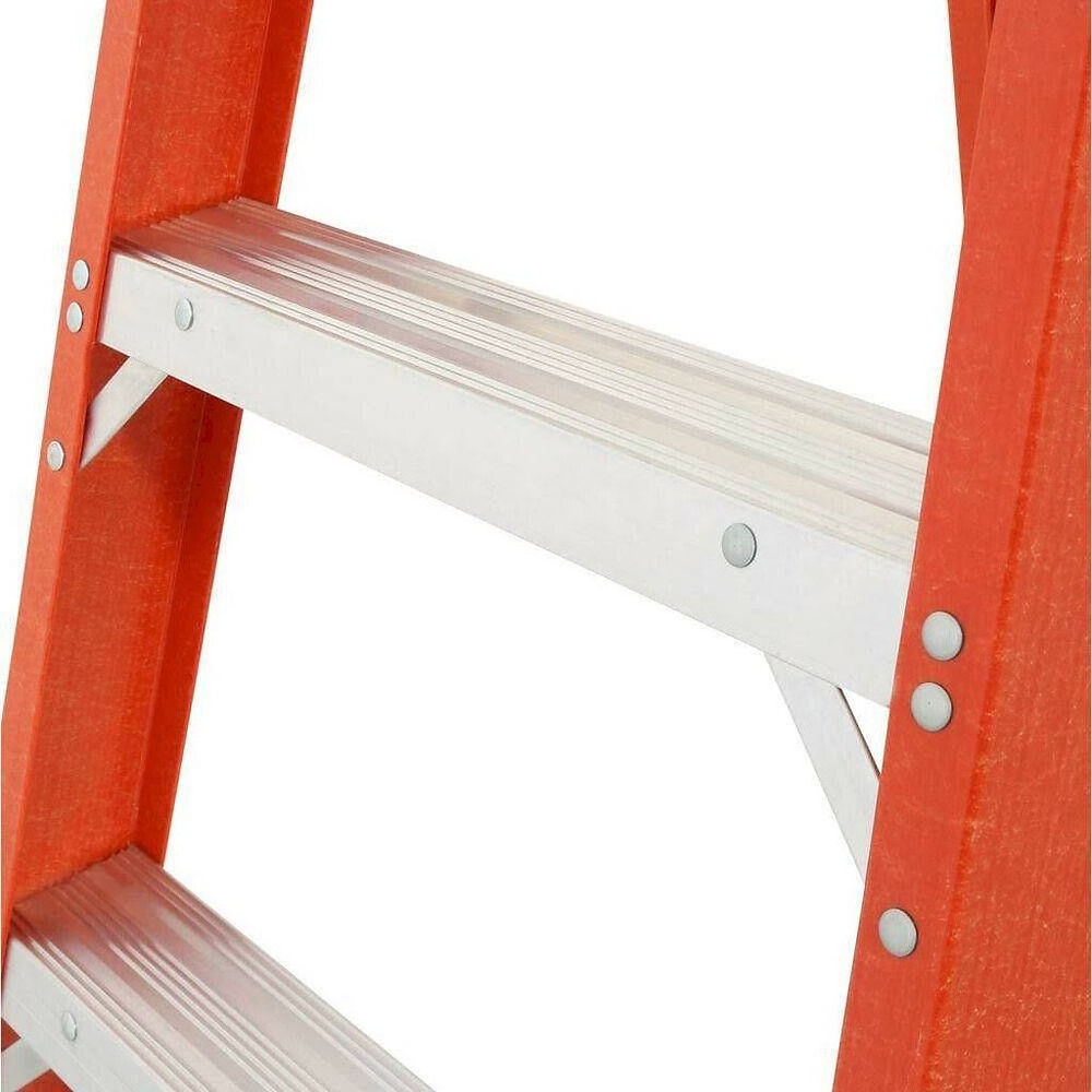 Werner 6 ft. Fiberglass Step Ladder with 300 lb. Load Capacity Type iA Duty