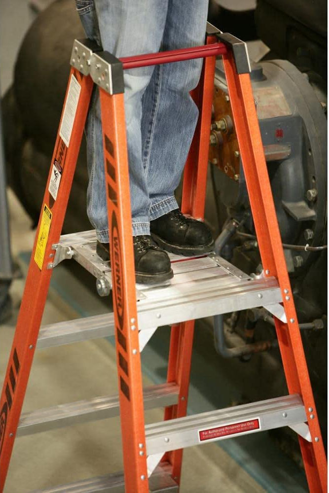 Werner (PT7410-4C) Twin Platform Ladder, Fiberglass