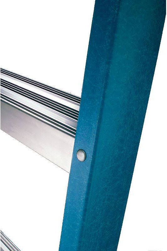 Werner 8 ft. Fiberglass Step Ladder with 250 lb. Load Type I