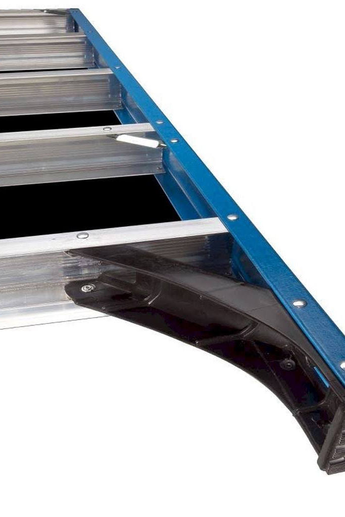 Werner 8 ft. Fiberglass Step Ladder with 250 lb. Load Type I